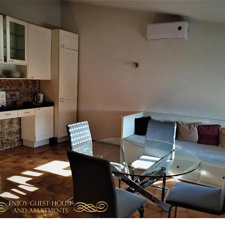 Enjoy Guest House Gmr 5* غيمارايش